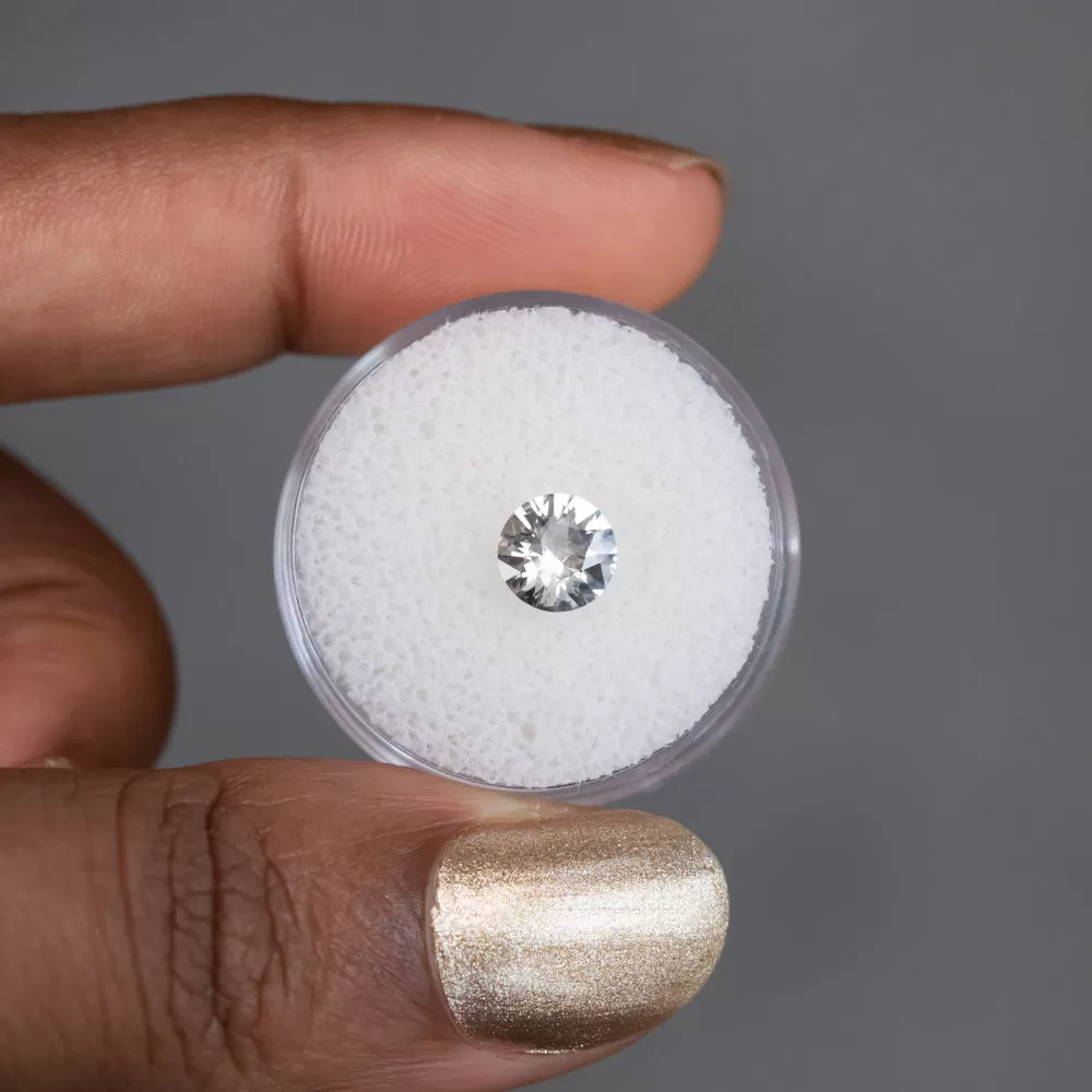 1.14CT ROUND BRILLIANT SRI LANKA SAPPHIRE, WHITE GREY, 6.2MM