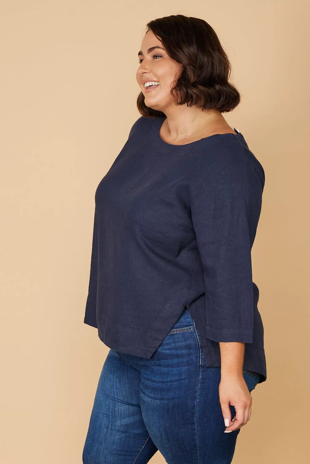 Boatneck Linen Top in Navy