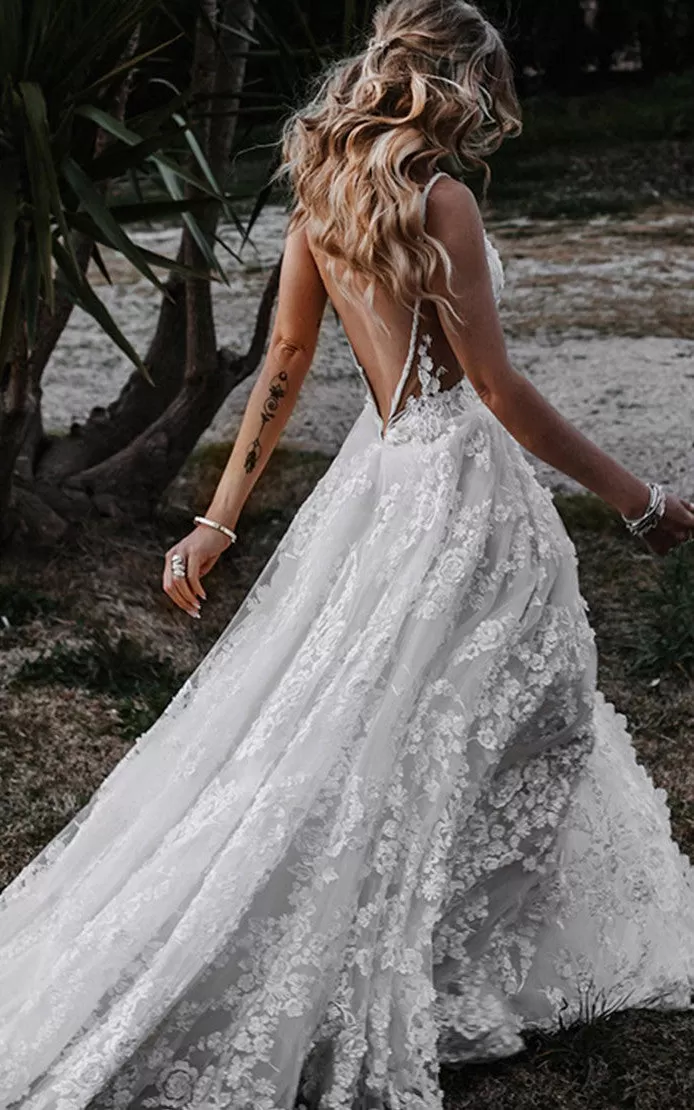 Boho A-Line Lace Tulle Sleeveless Wedding Dress with Split Front Country Garden Court Train Elegant Elopement Western