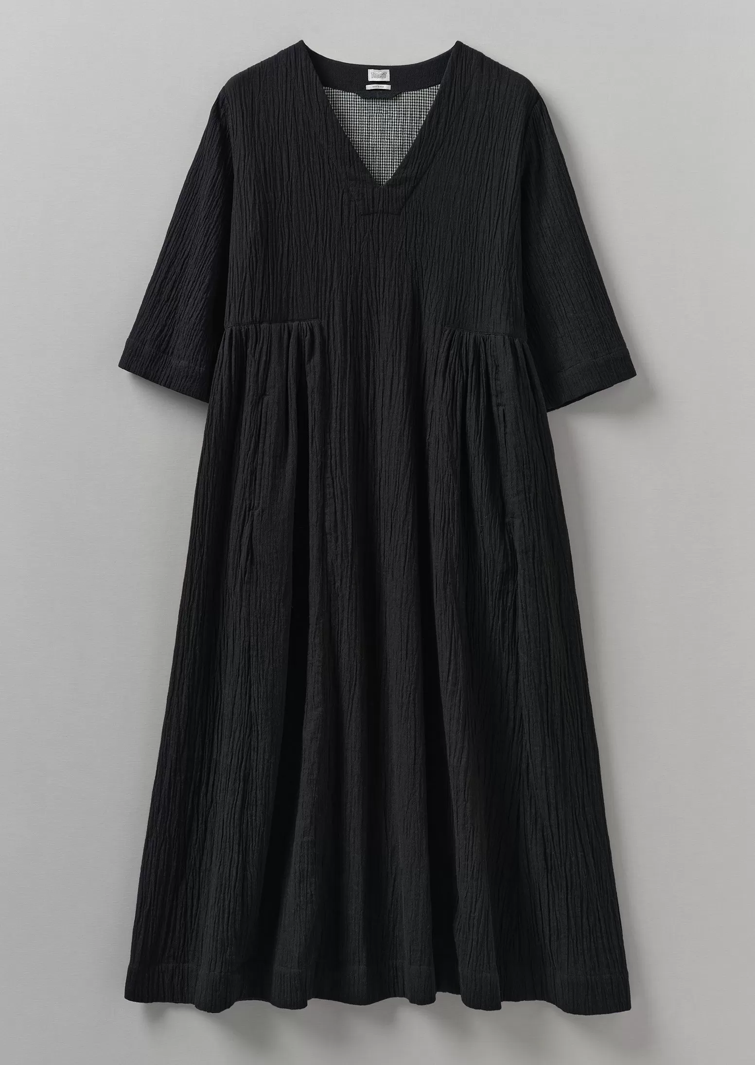 Crinkled Cotton V-Neck Dress | Black