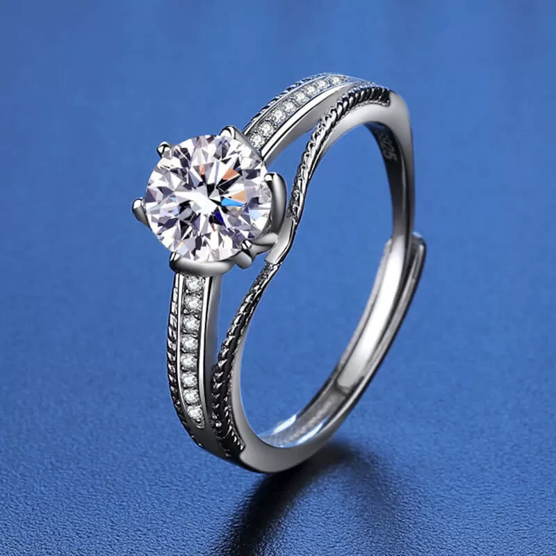 Crown Marriage Proposal Moissanite Ring