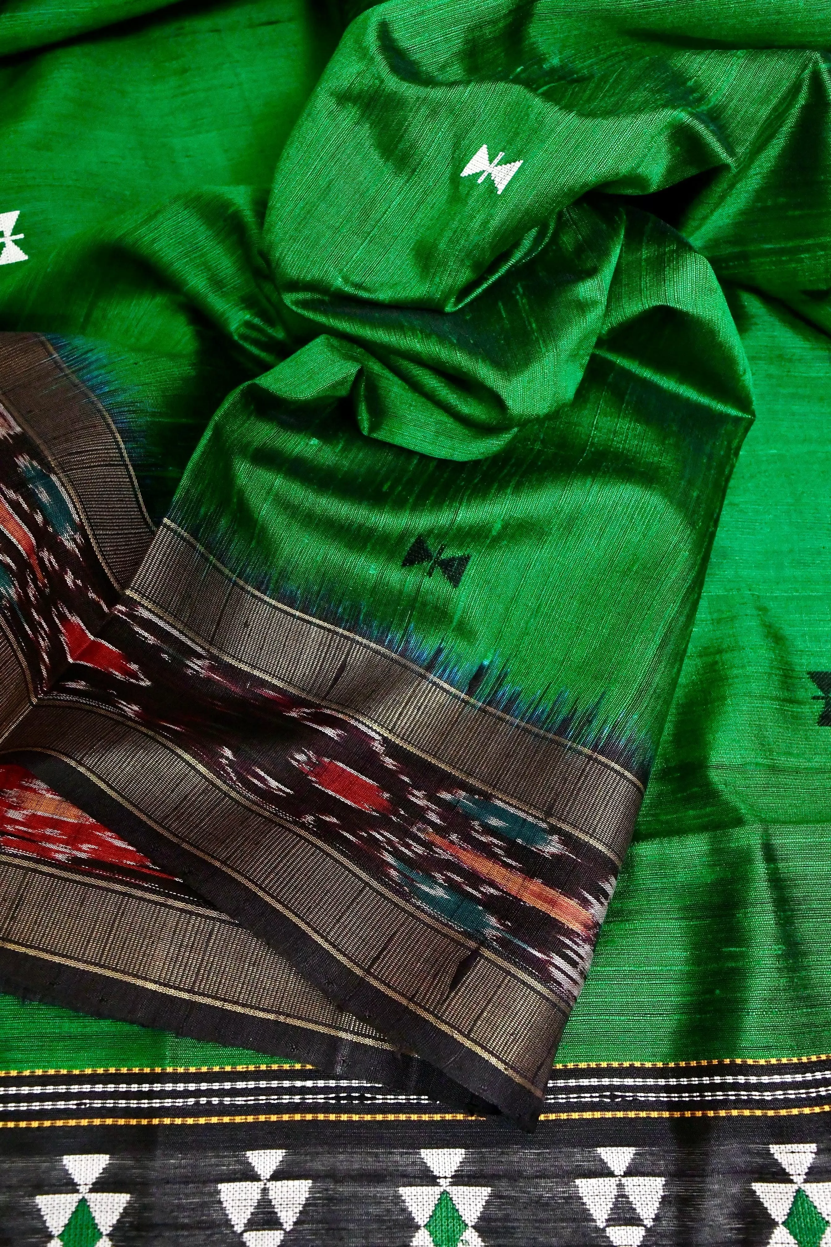 Dark Green Color Raw Silk Saree with Dolabedi Pallu and Sambalpuri Border