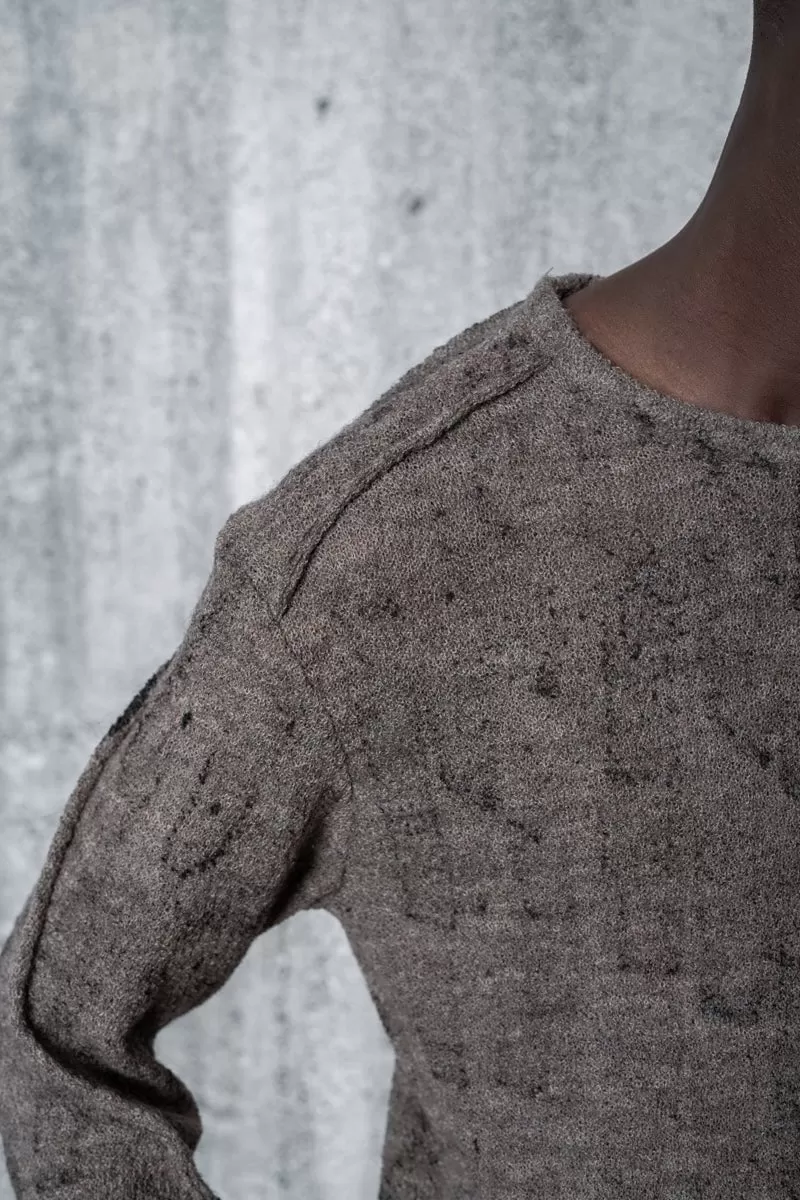 eigensinnig wien | Tyche | Herren Strickpullover aus Schurwolle mit handgefärbtem Muster