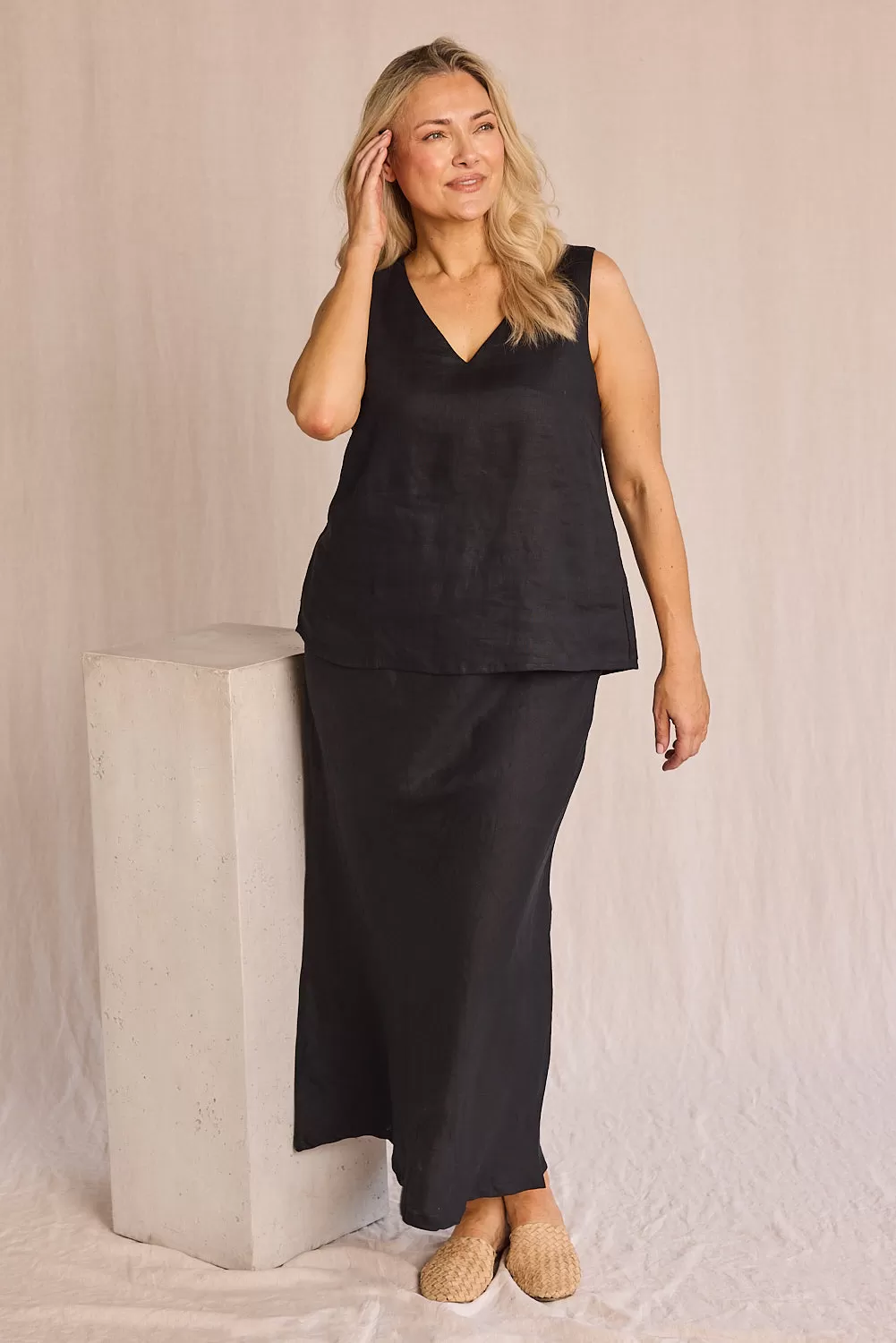 Ember Linen Cami in Black