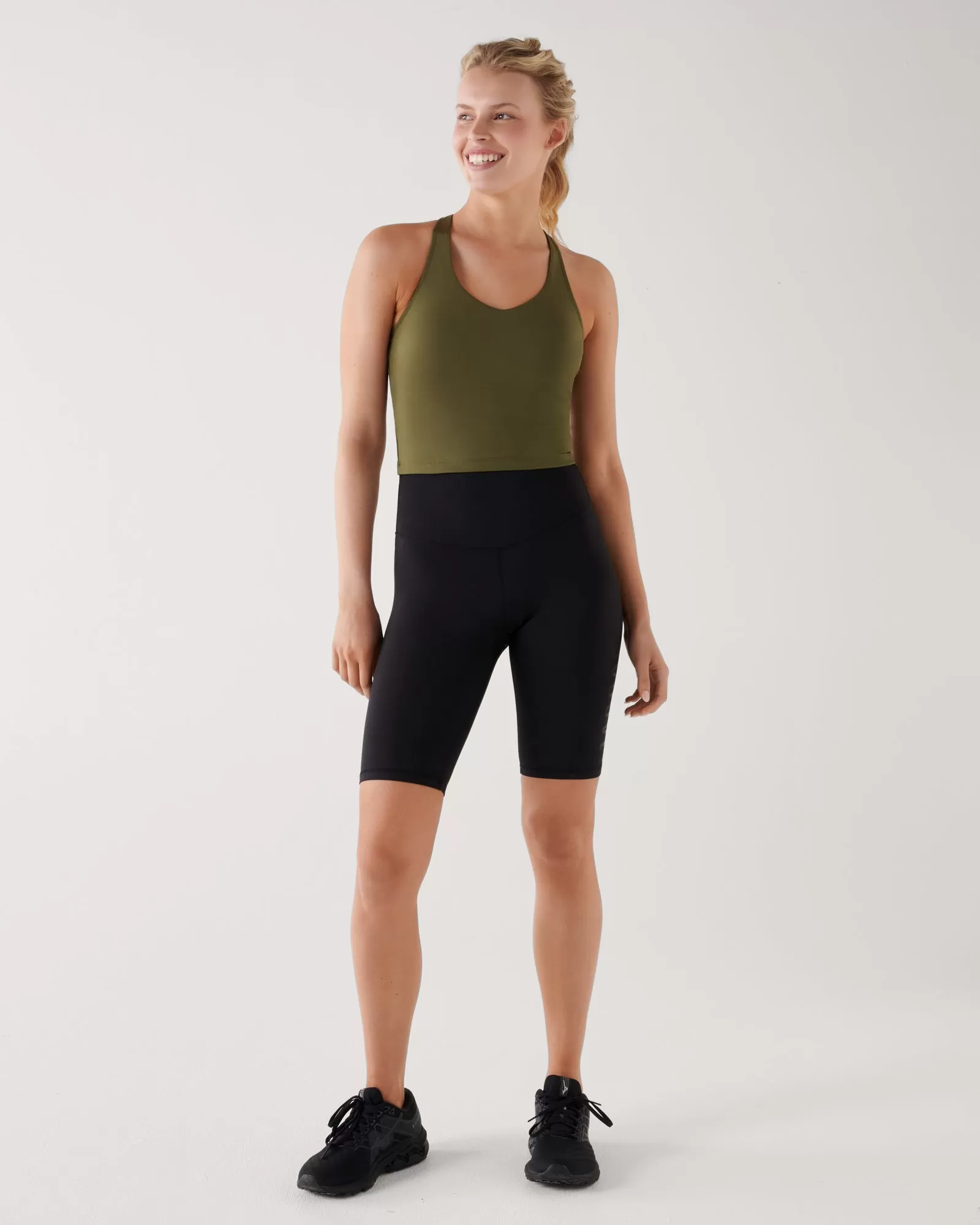 ESSENTIAL LONGLINE  CROP TANK MOSS