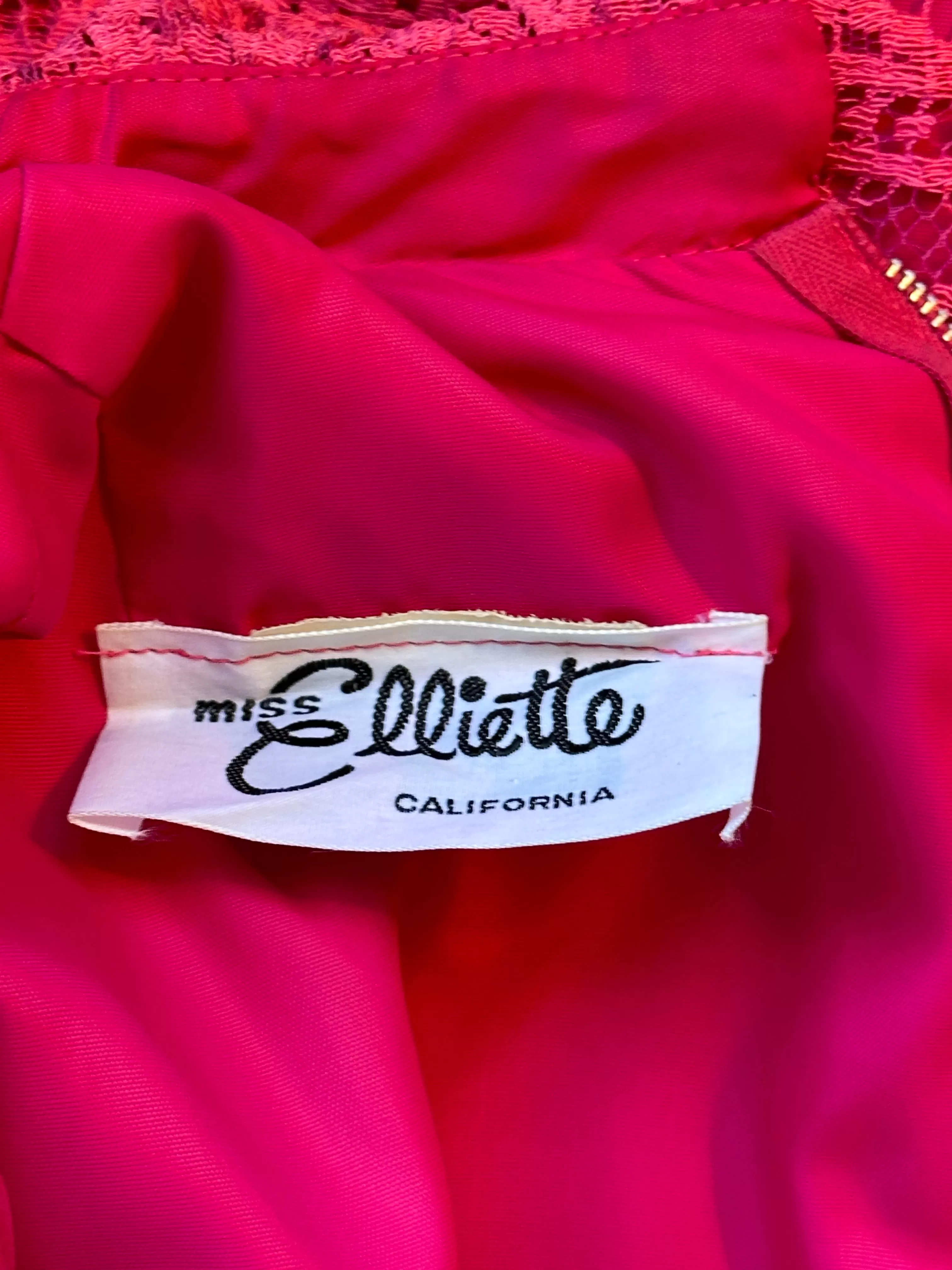 MISS ELLIETTE California 60s Hot Pink Dress w/ Chantilly Lace  Small