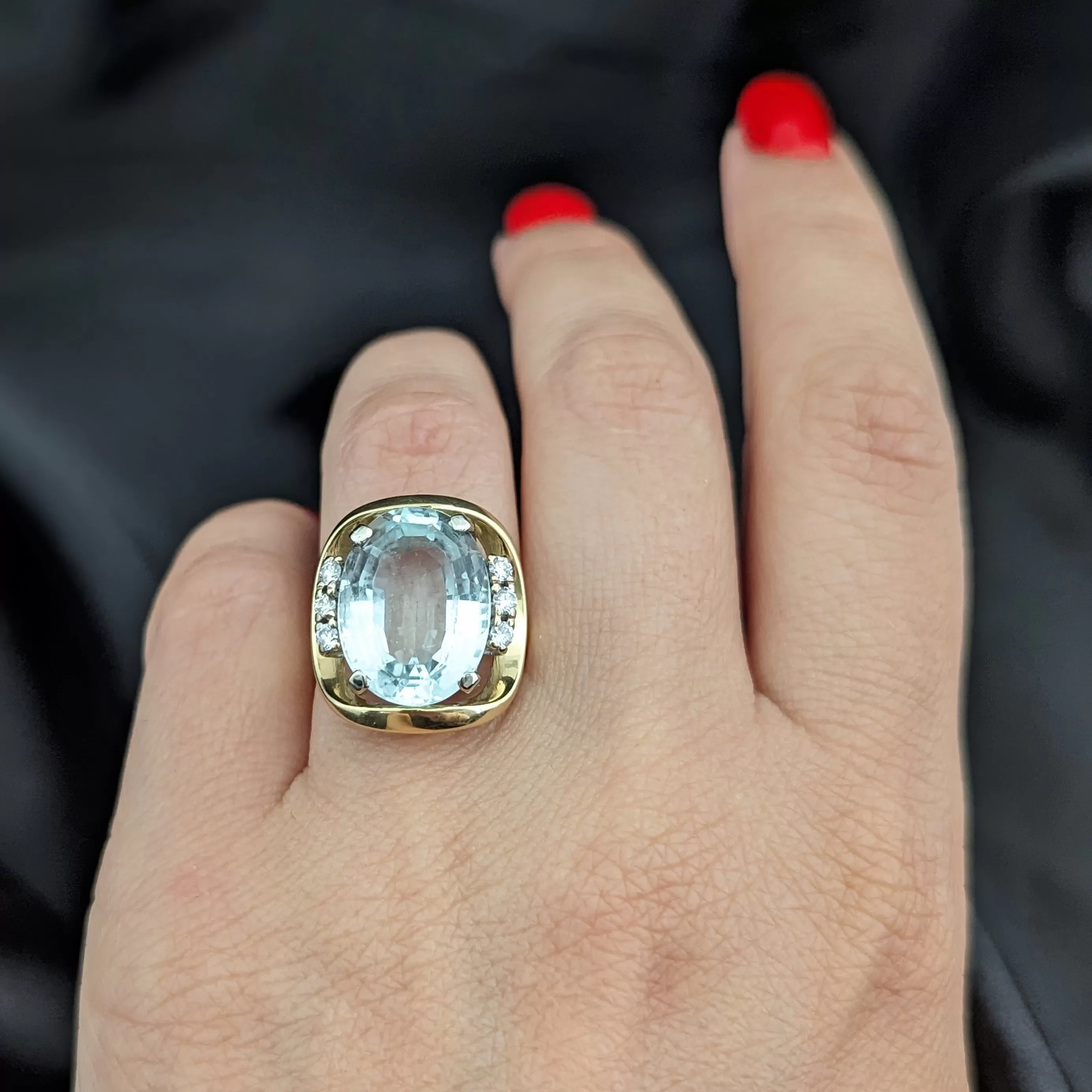 The Lawton - Vintage 8 Carat Aquamarine Diamond 18k Gold Cocktail Ring GIA Report