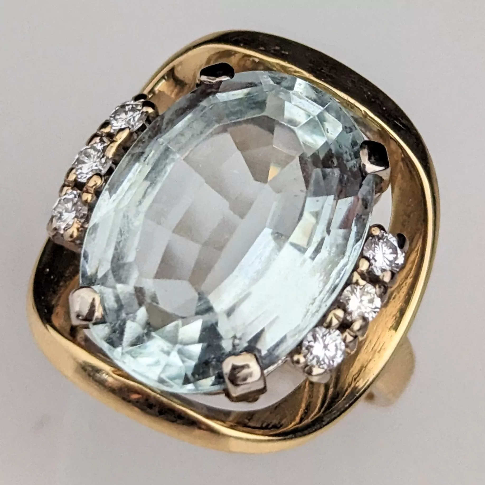 The Lawton - Vintage 8 Carat Aquamarine Diamond 18k Gold Cocktail Ring GIA Report