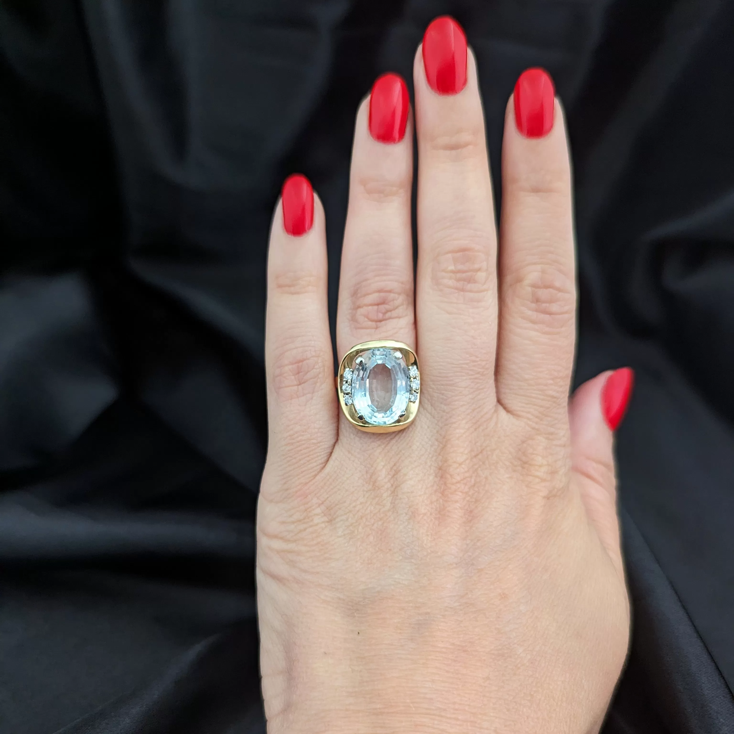 The Lawton - Vintage 8 Carat Aquamarine Diamond 18k Gold Cocktail Ring GIA Report