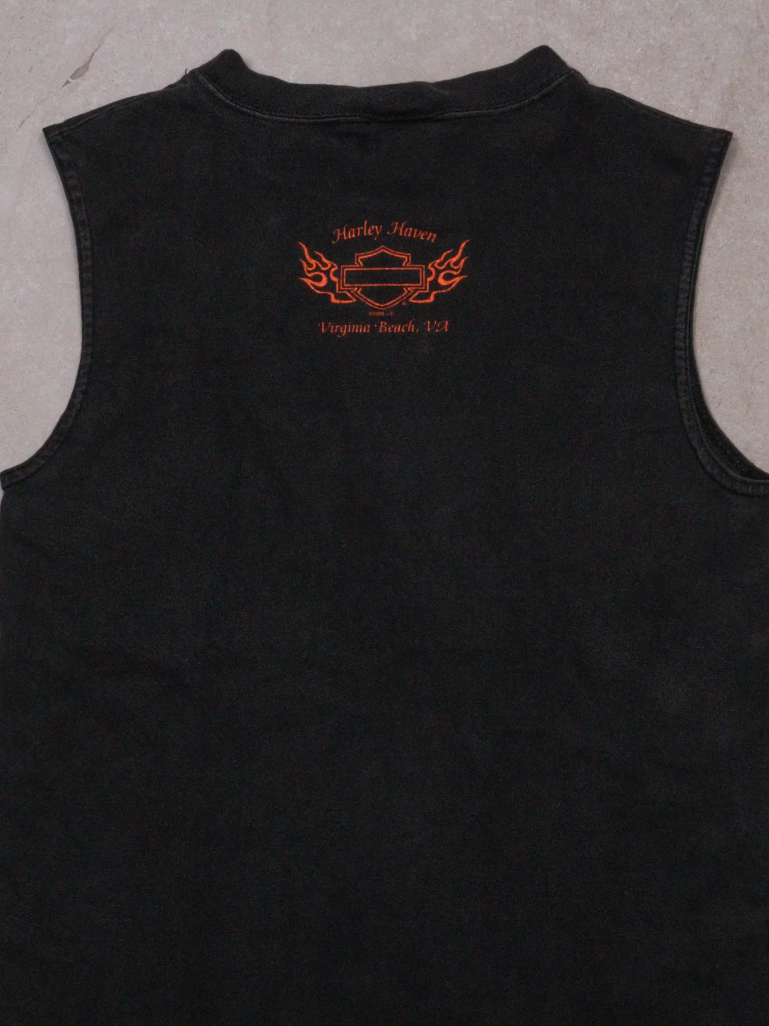 Vintage '02 Black Harley Davidson Virginia Beach Tank